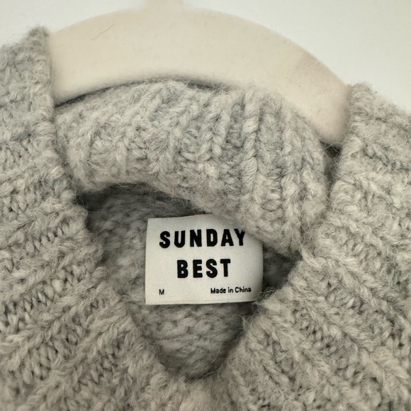 Aritzia Sunday Best grey mock neck sweater - Picture 2 of 3